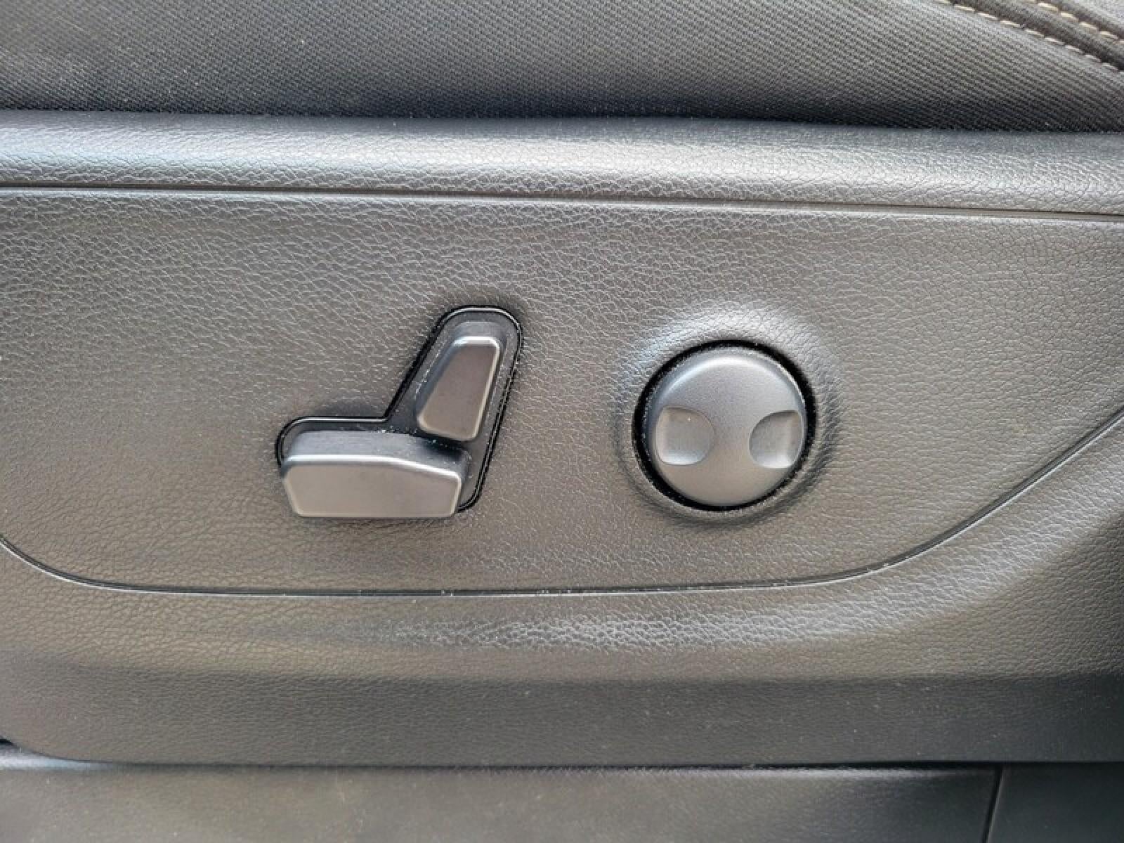 2025 RAM 1500 XLT