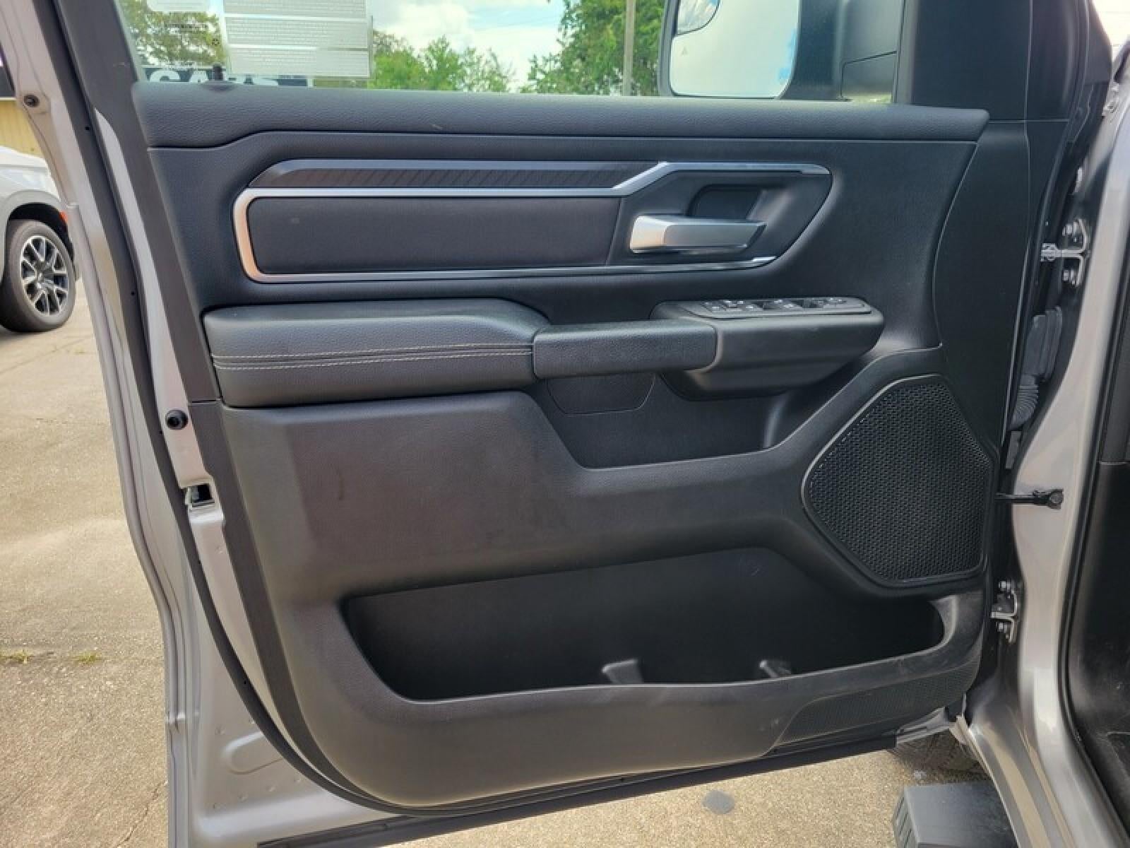2025 RAM 1500 XLT