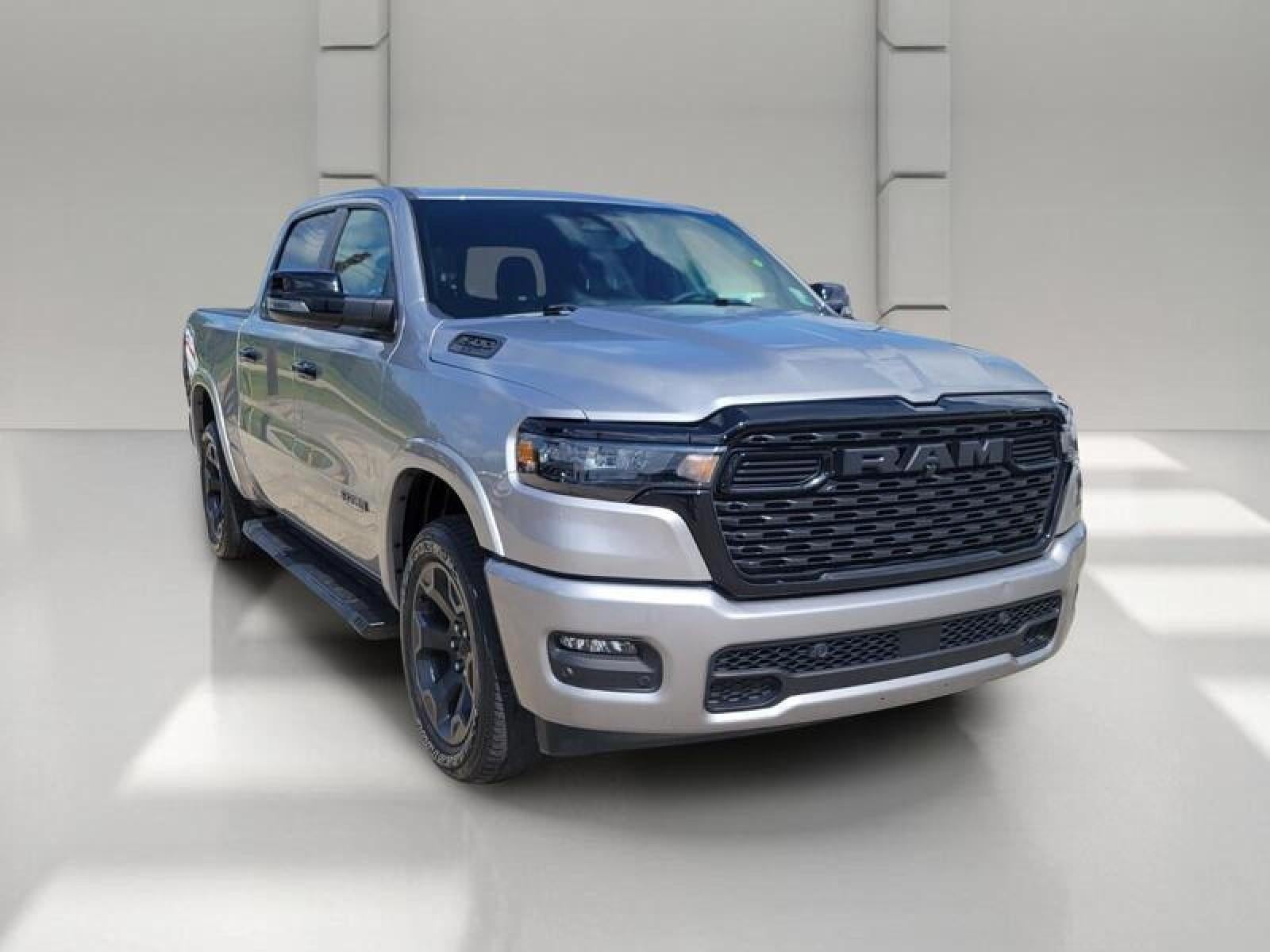 2025 RAM 1500 XLT