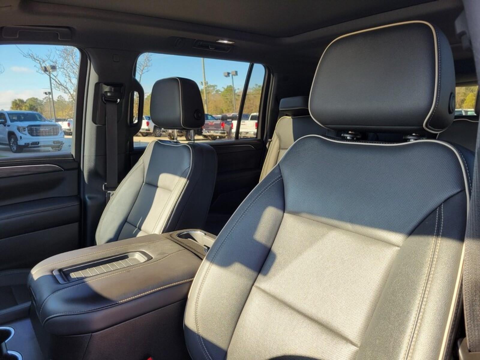 2022 GMC Yukon XL SLT