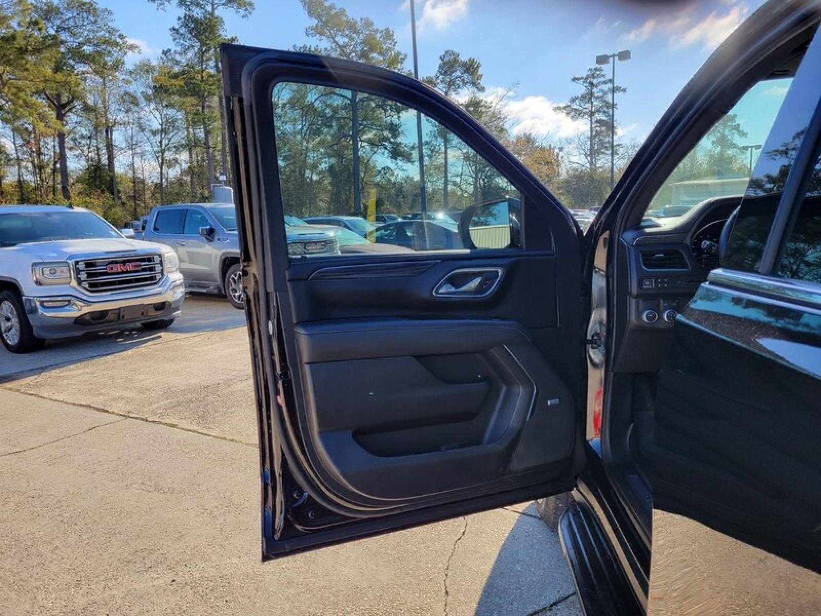 2022 GMC Yukon XL SLT