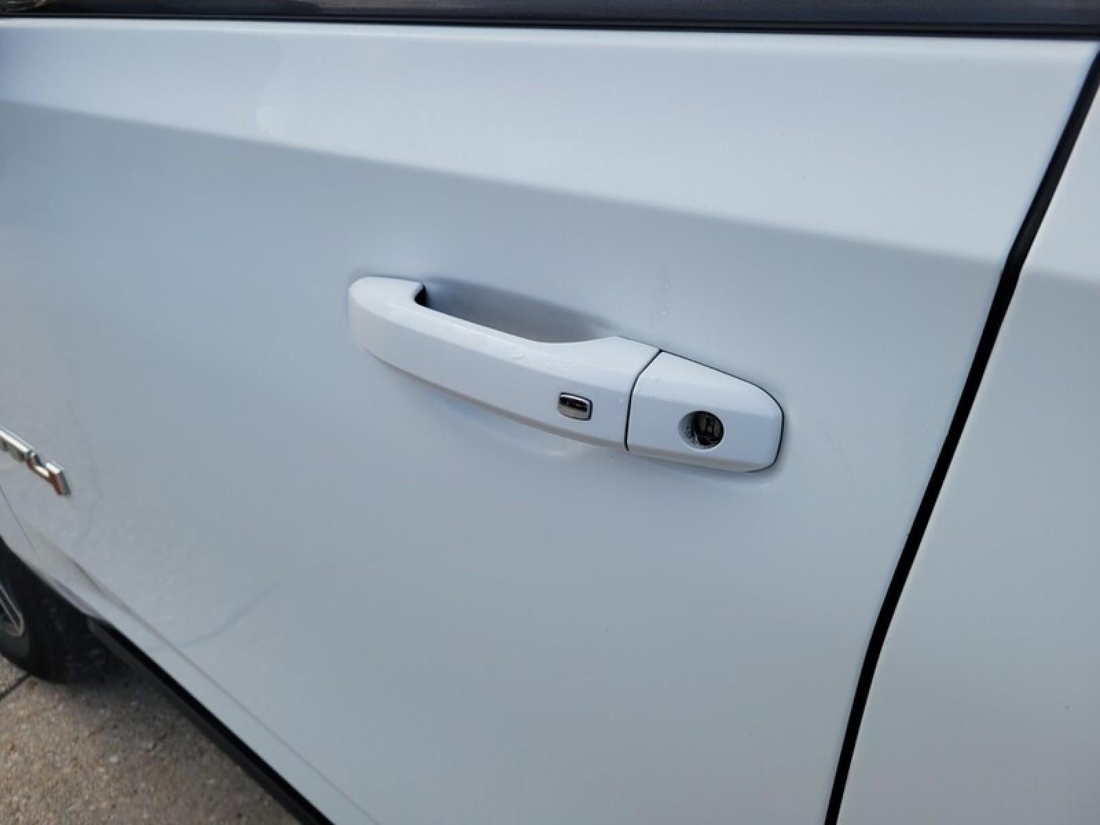 2022 GMC Yukon XL AT4