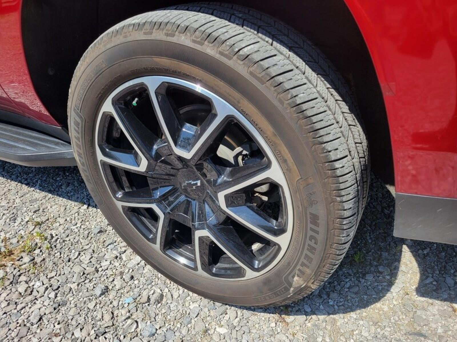 2022 Chevrolet Suburban RST