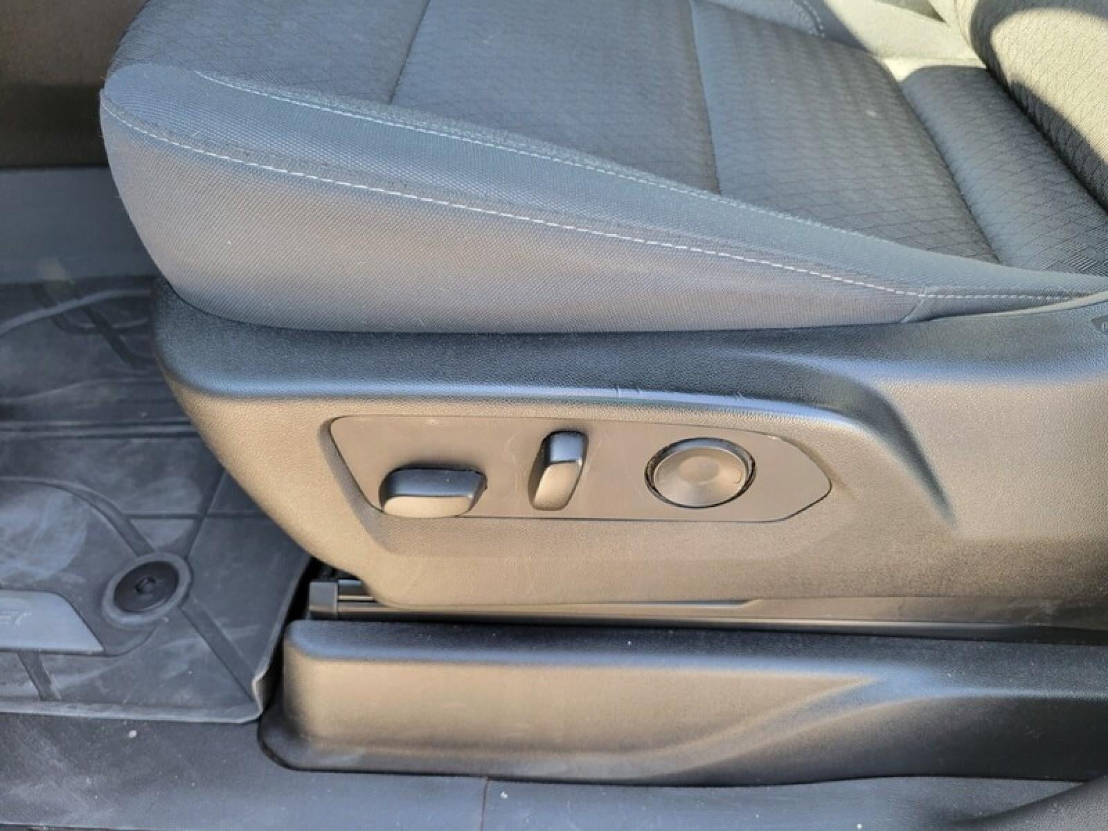 2023 Chevrolet Suburban LS