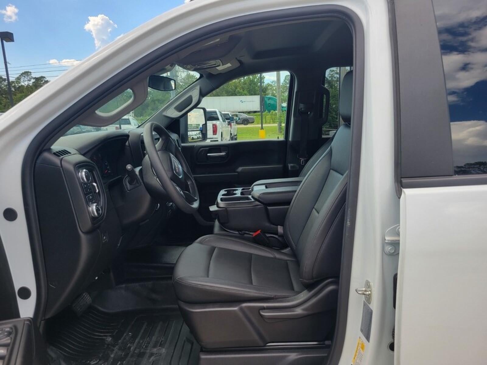 2024 GMC Sierra 2500 HD Pro