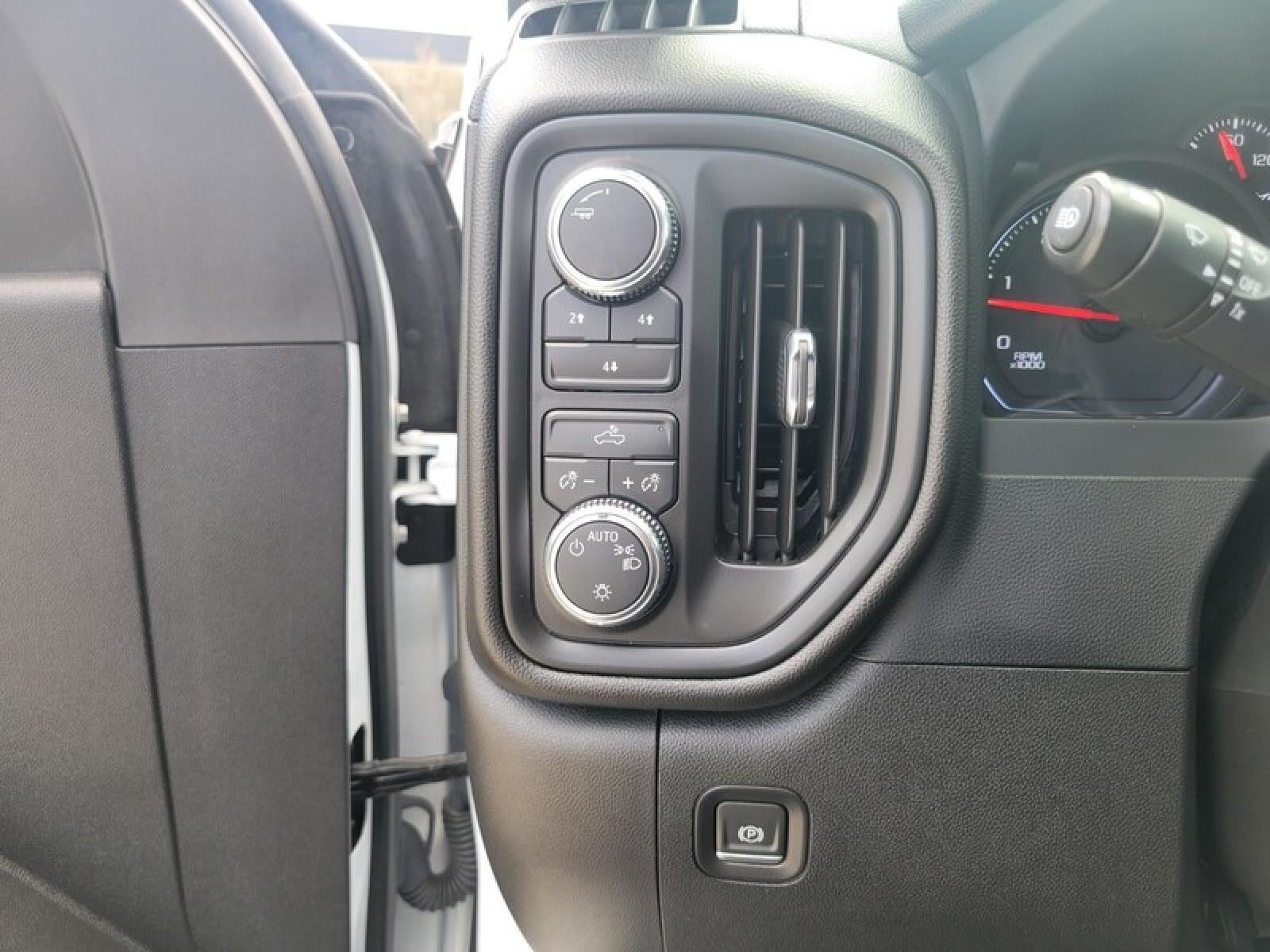 2024 GMC Sierra 2500 HD Pro