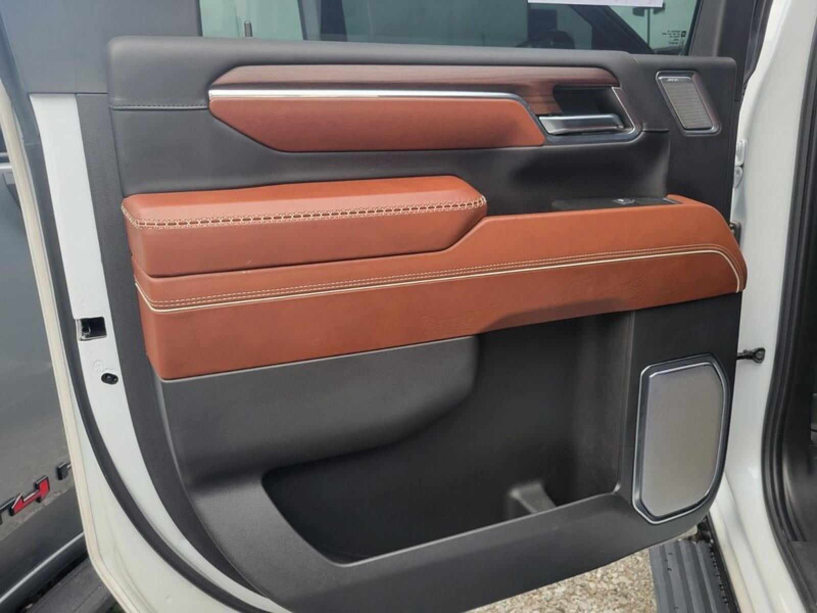 2024 GMC Sierra 3500 HD Denali Ultimate DRW