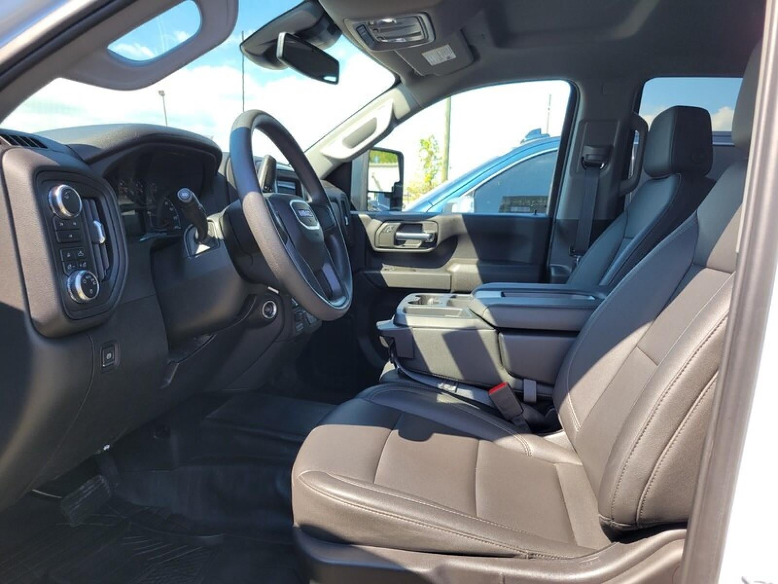2025 GMC Sierra 3500 HD Pro DRW