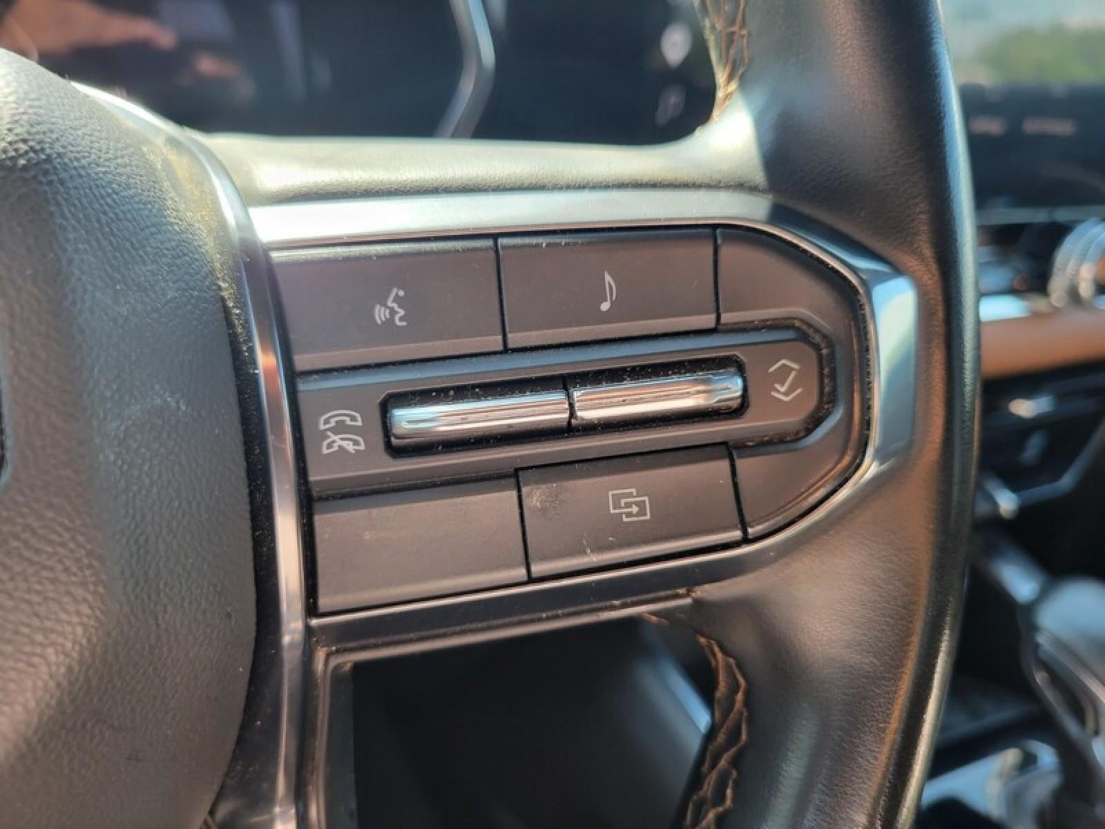 2023 GMC Canyon 4WD AT4
