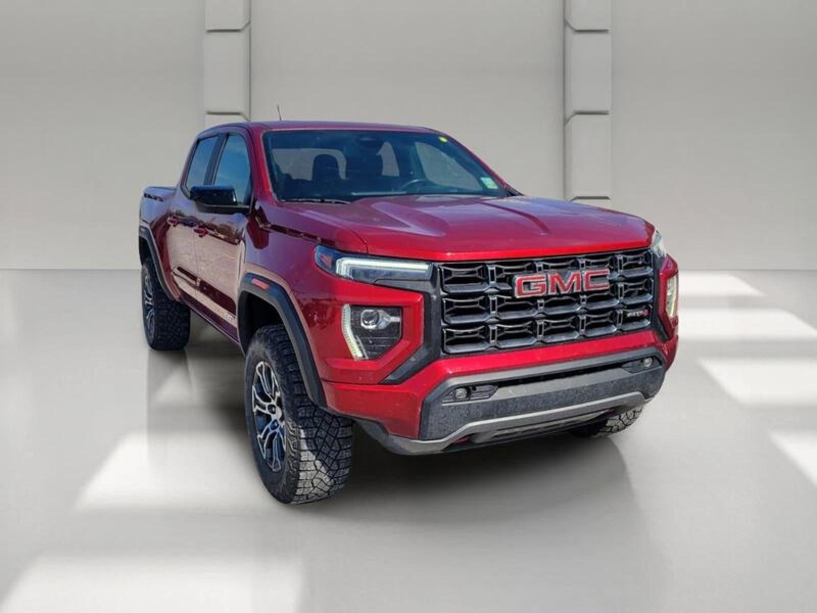 2023 GMC Canyon 4WD AT4