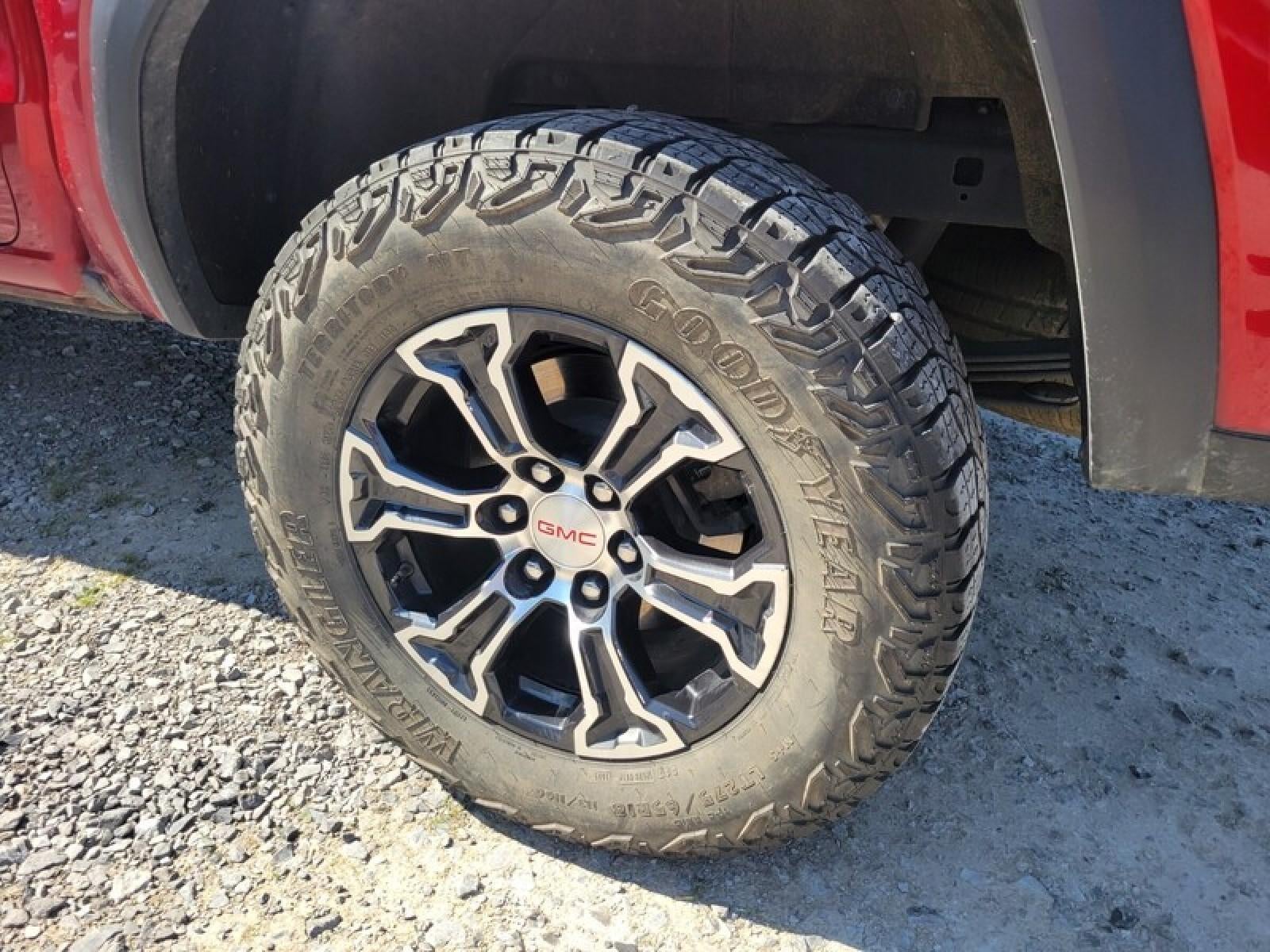 2023 GMC Canyon 4WD AT4