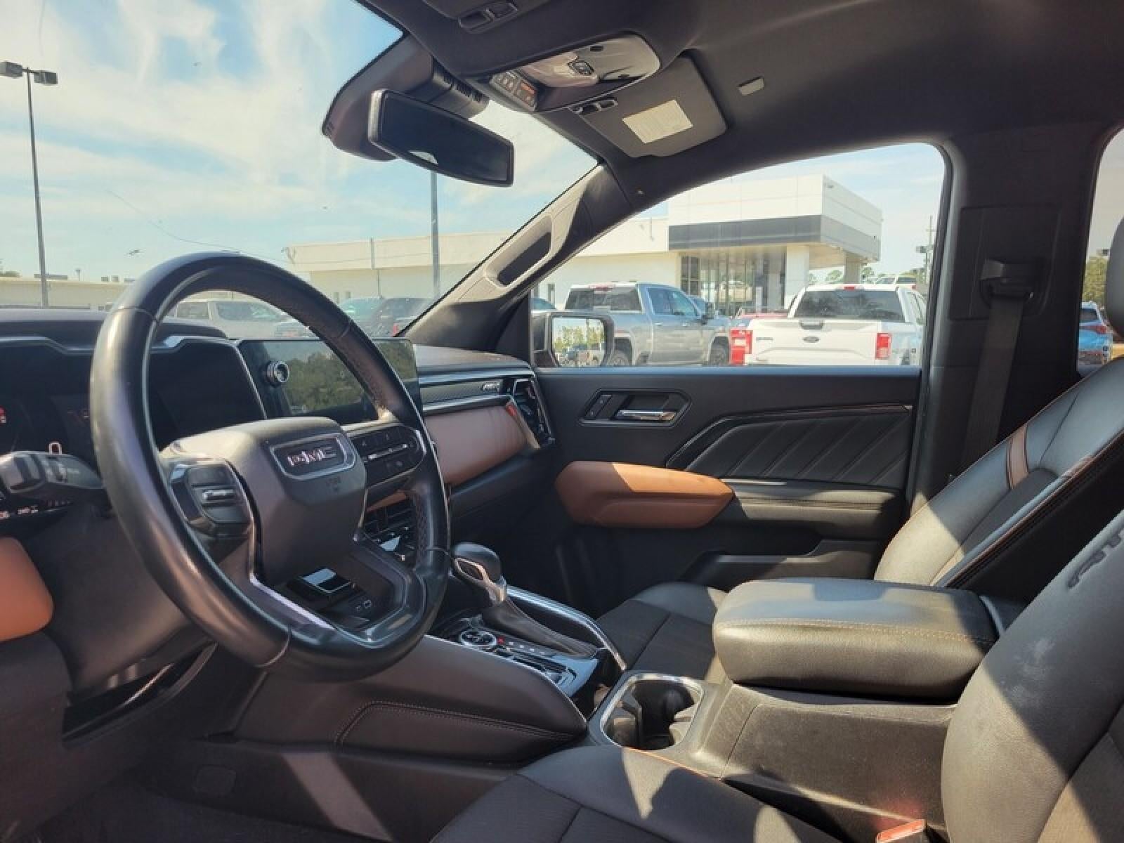 2023 GMC Canyon 4WD AT4
