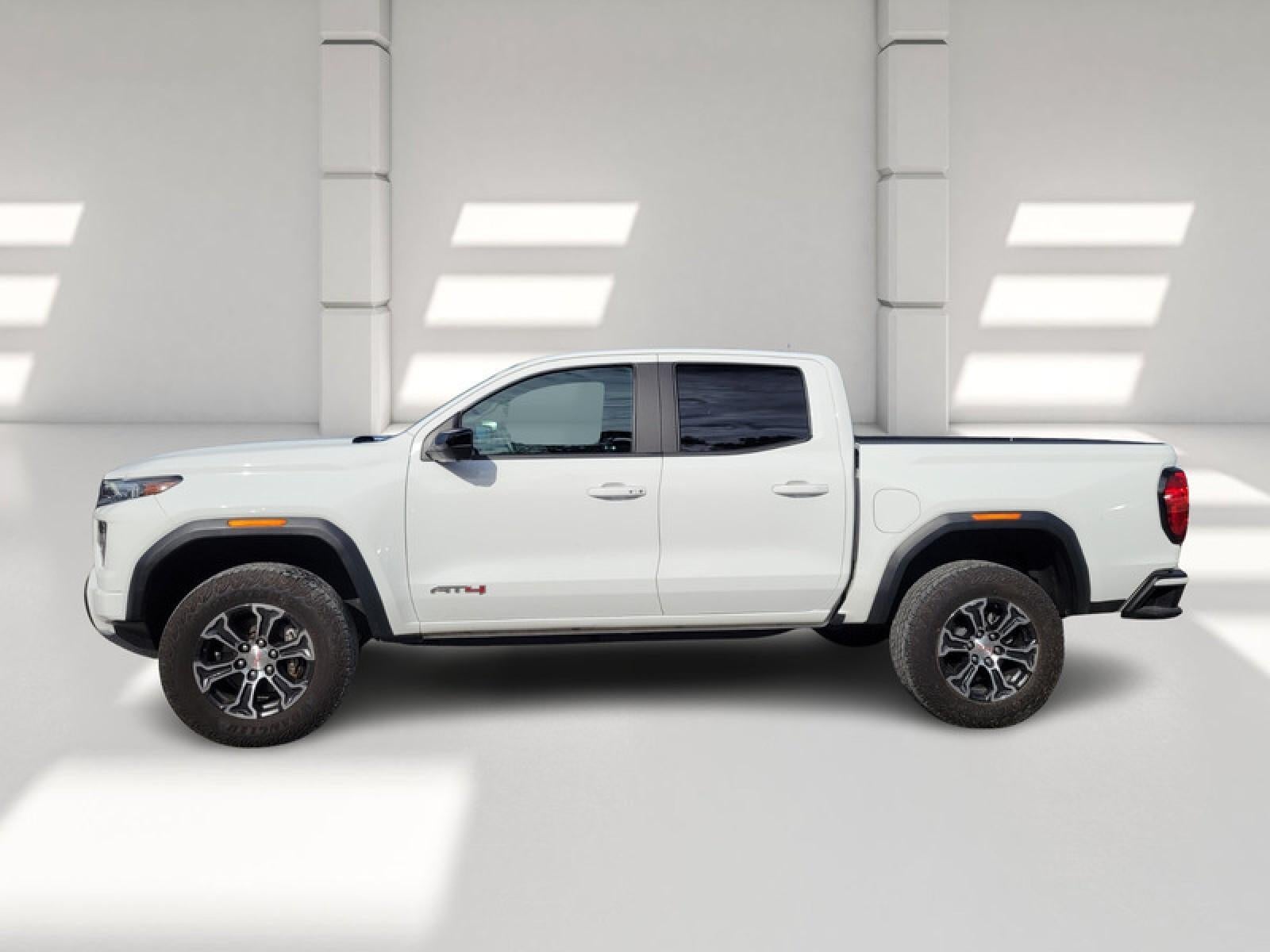 2023 GMC Canyon AT4