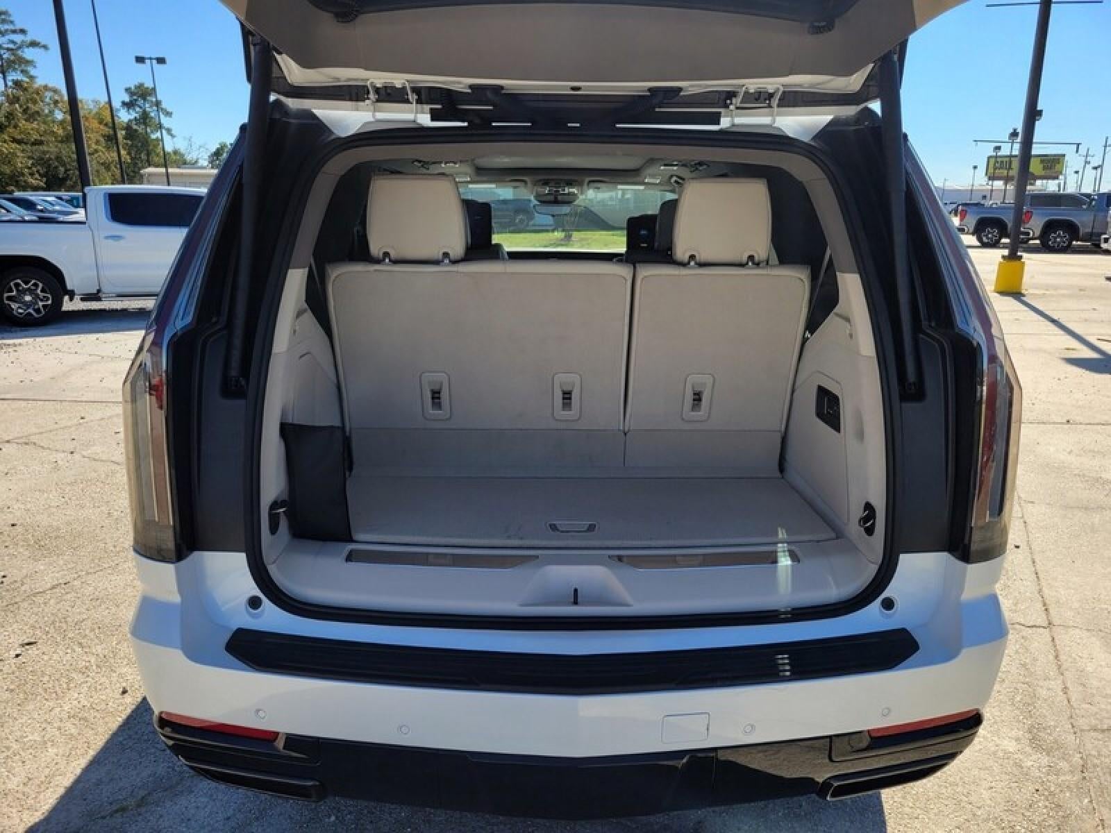 2025 Cadillac Escalade Sport Platinum