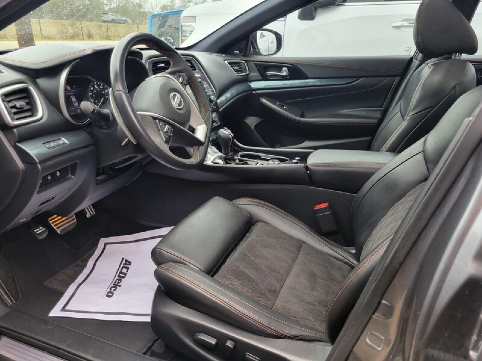 2023 Nissan Maxima SR