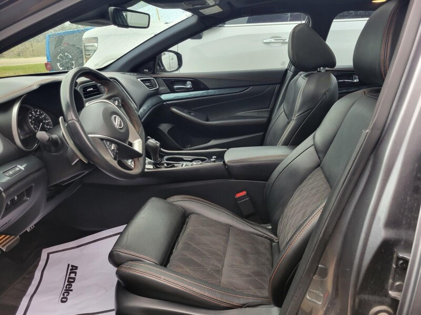 2023 Nissan Maxima SR