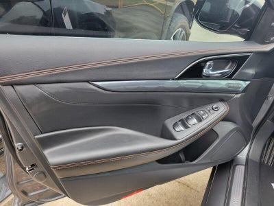 2023 Nissan Maxima SR