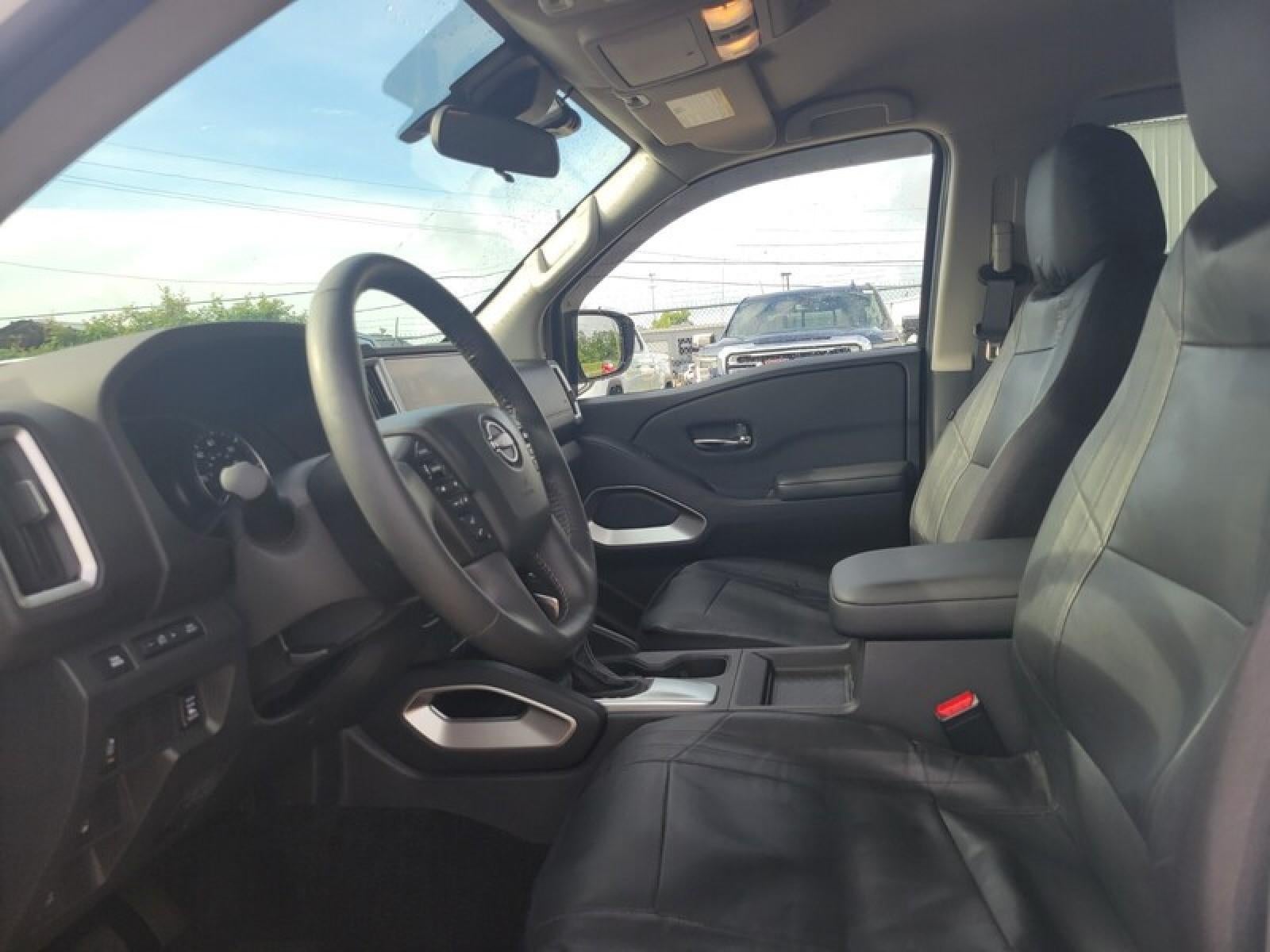2025 Nissan Frontier SV