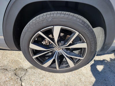 2024 Volkswagen Atlas Cross Sport 2.0T SEL Premium R-Line