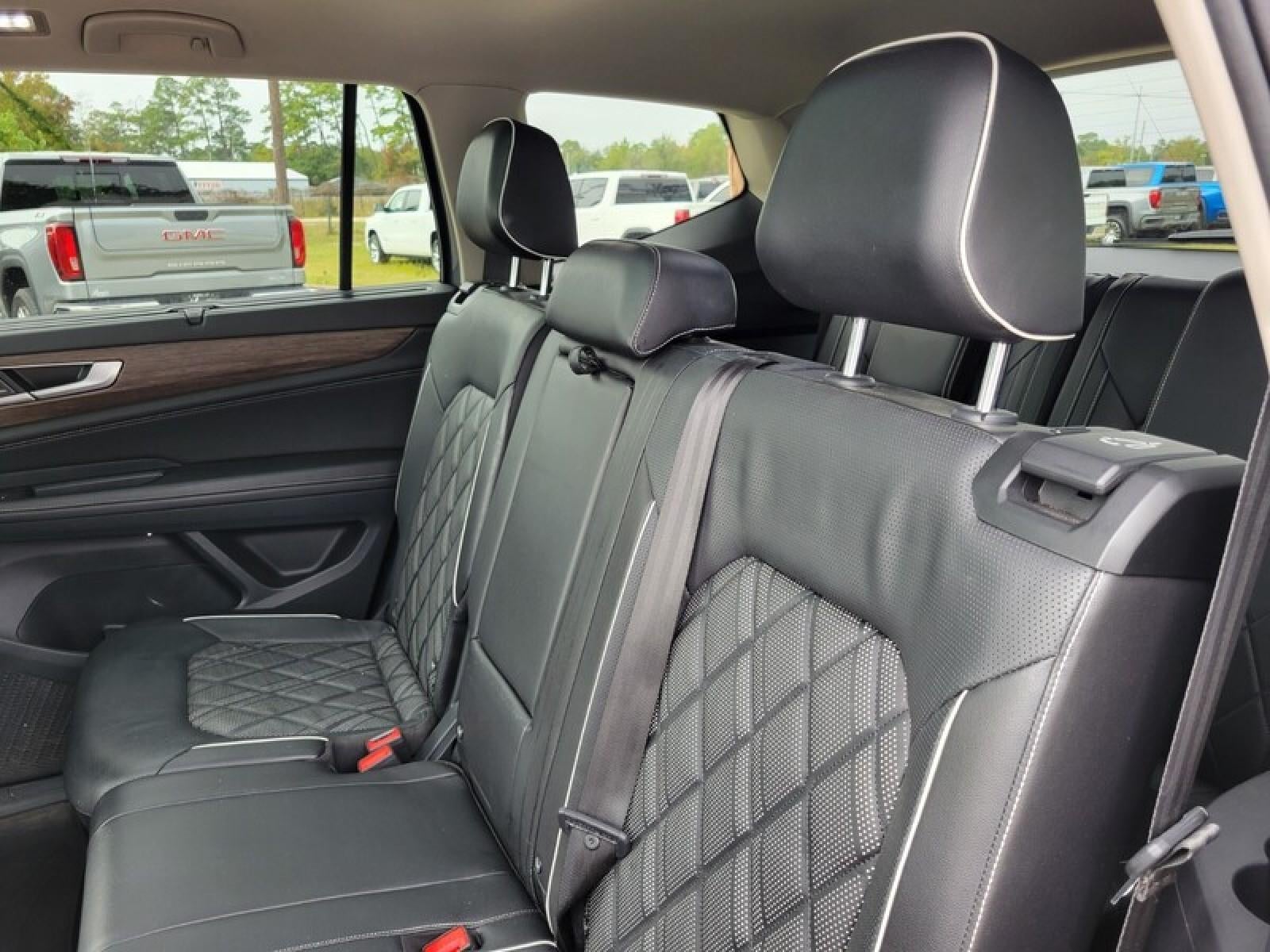 2024 Volkswagen Atlas 2.0T SEL Premium R-Line