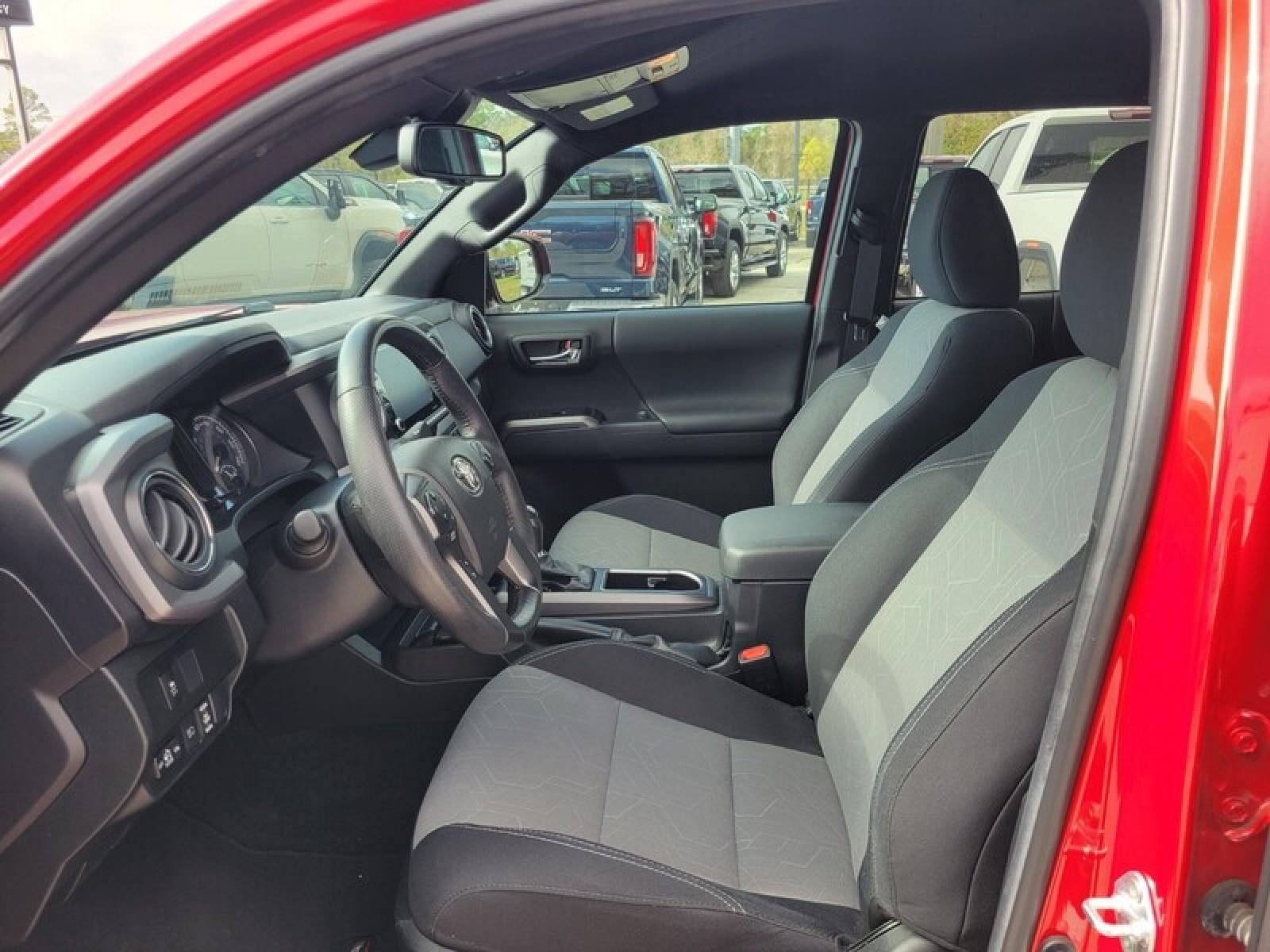 2022 Toyota Tacoma 2WD SR5