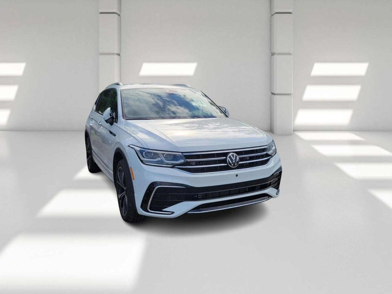 2022 Volkswagen Tiguan SEL R-Line