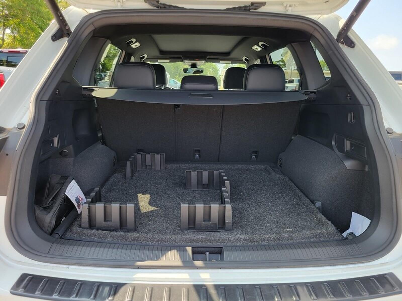 2022 Volkswagen Tiguan SEL R-Line