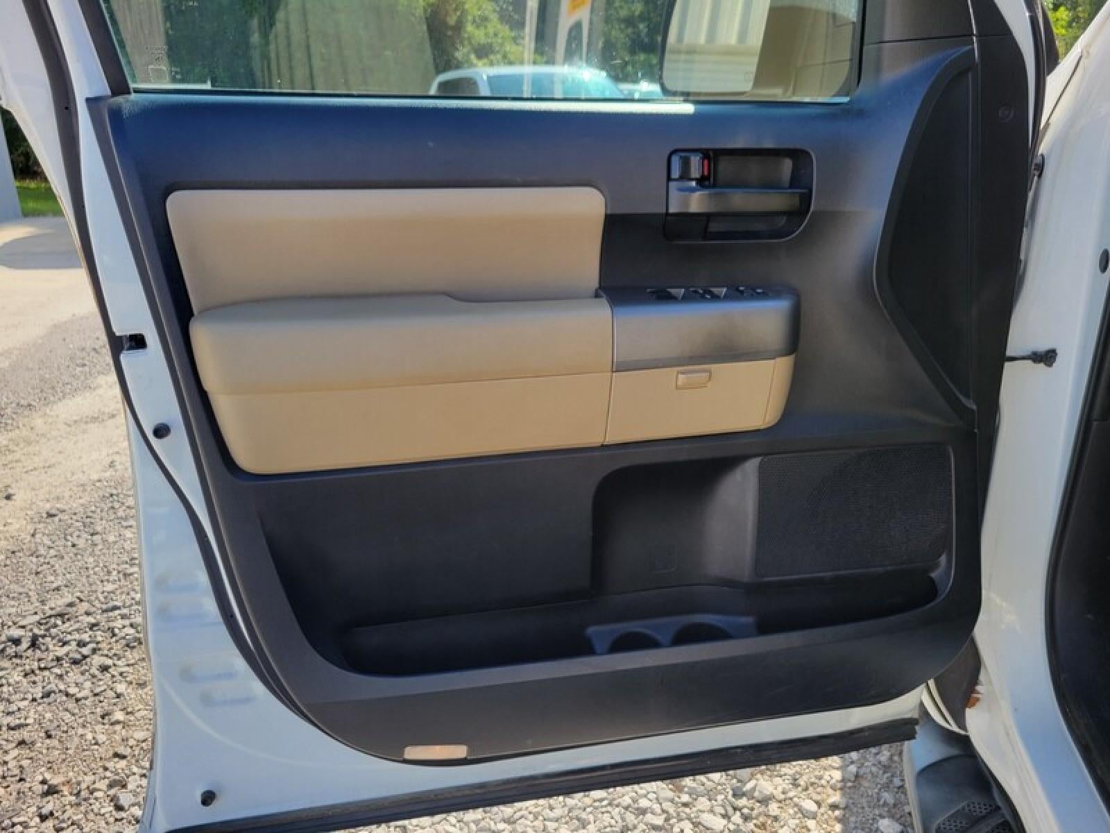 2017 Toyota Sequoia SR5