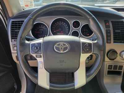 2017 Toyota Sequoia SR5