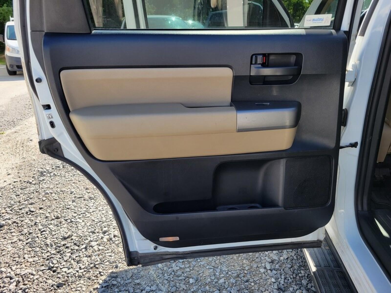 2017 Toyota Sequoia SR5
