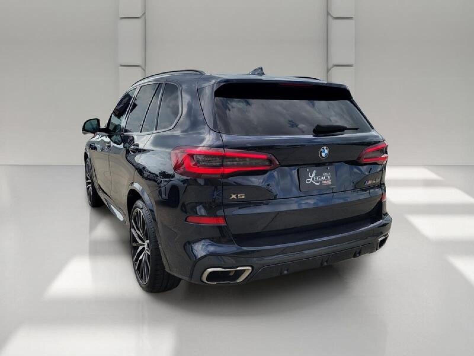 2022 BMW X5 M50i