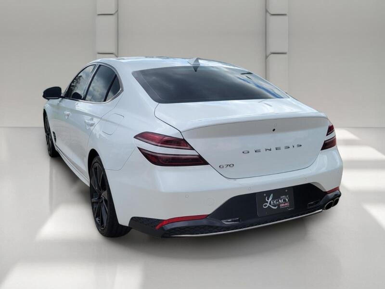 2023 Genesis G70 2.0T
