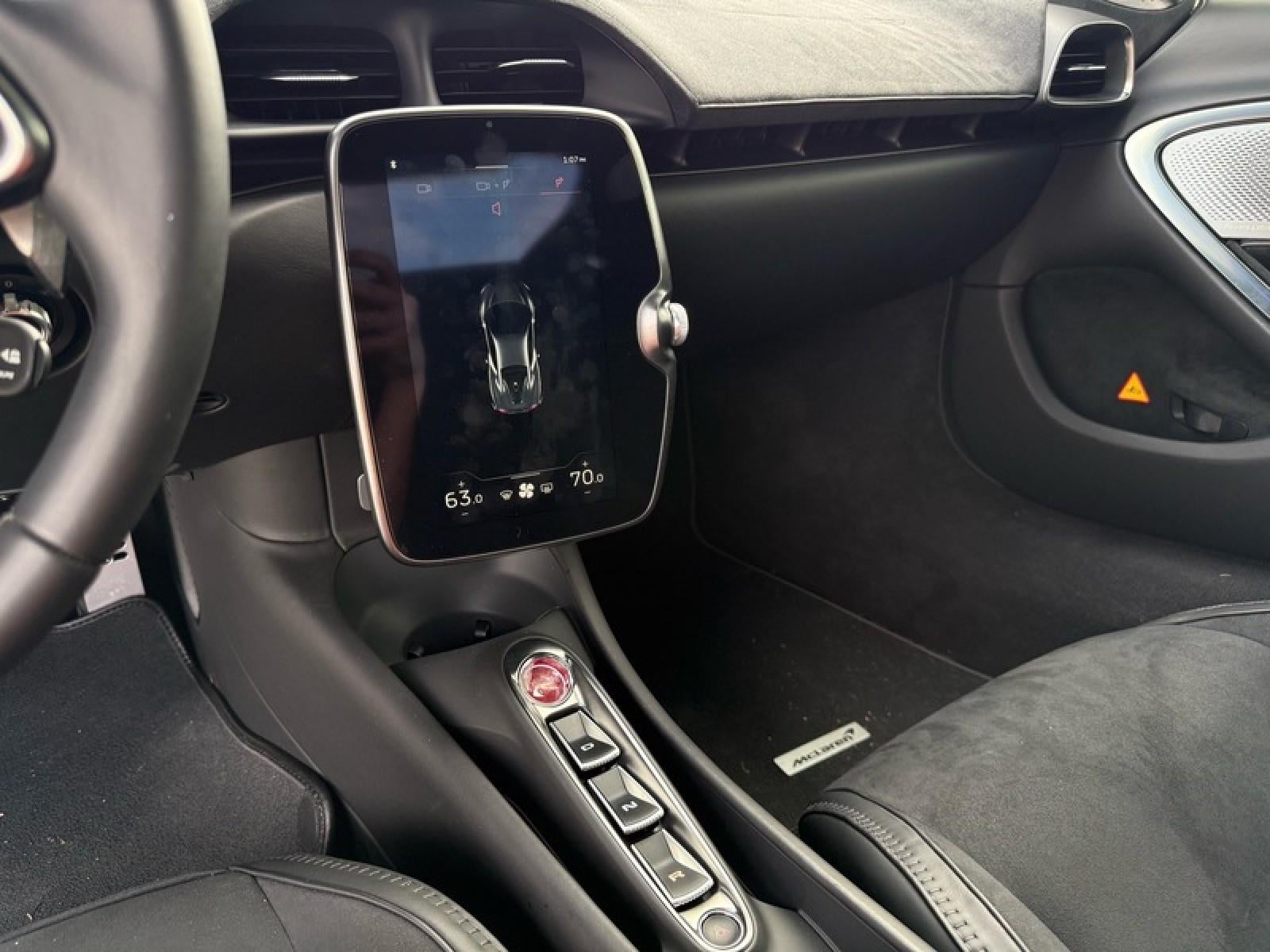 2023 McLaren Artura Base