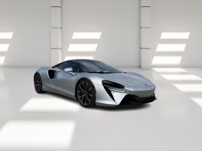 2023 McLaren Artura Base
