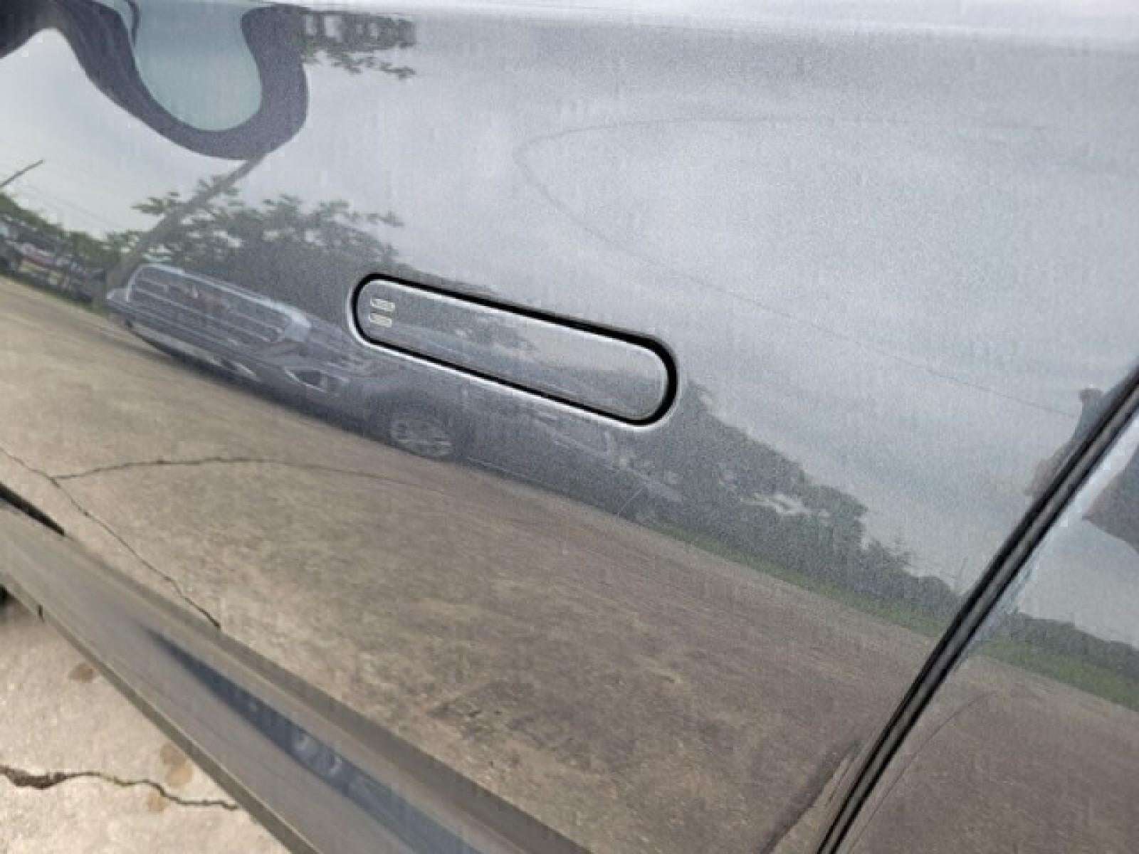 2021 Aston Martin DBX Base