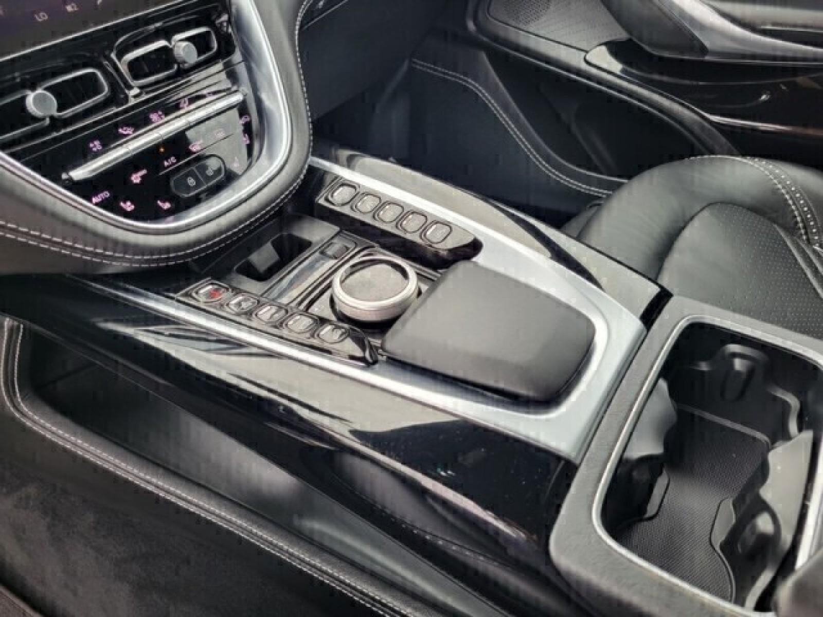 2021 Aston Martin DBX Base