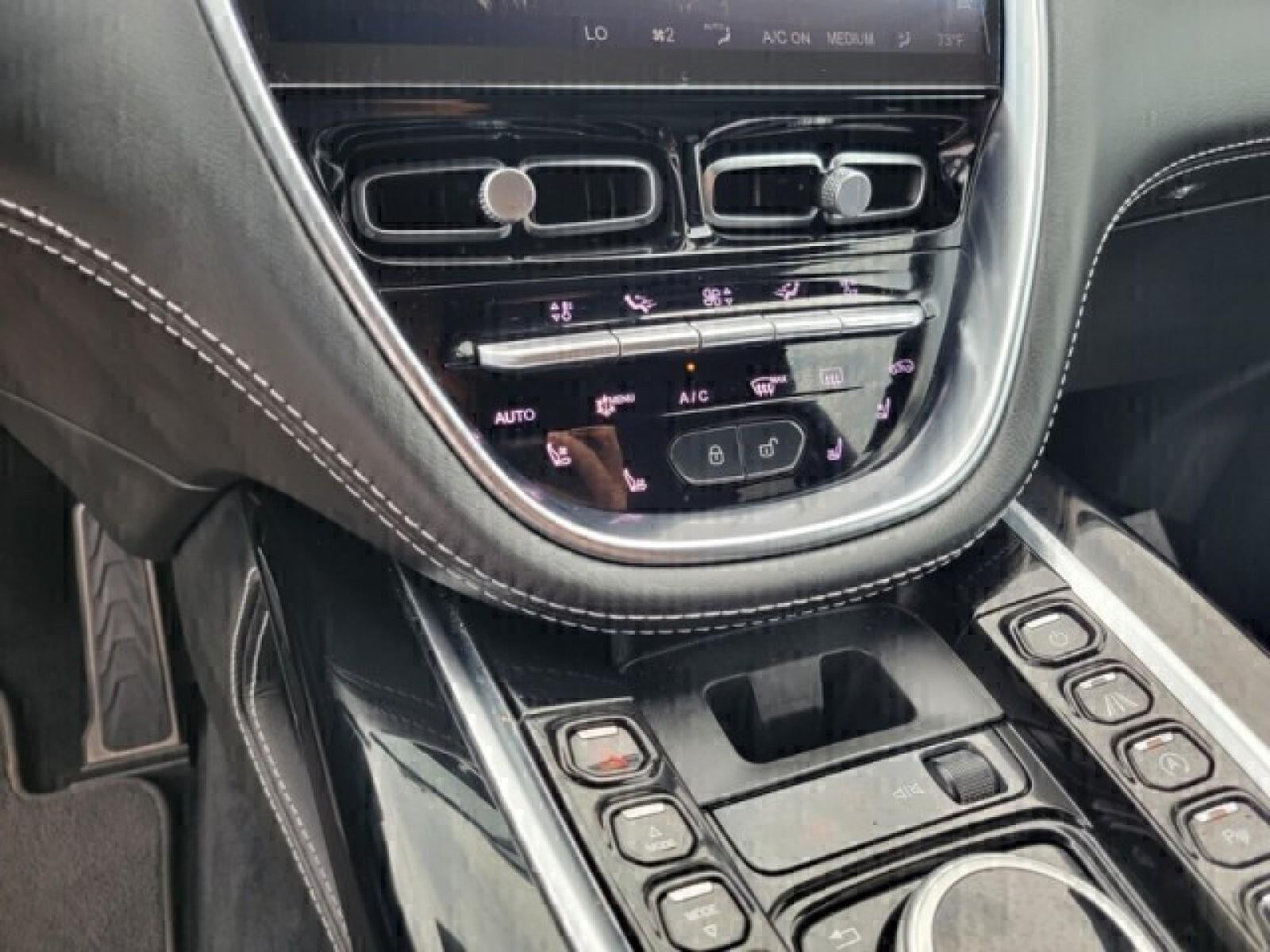 2021 Aston Martin DBX Base