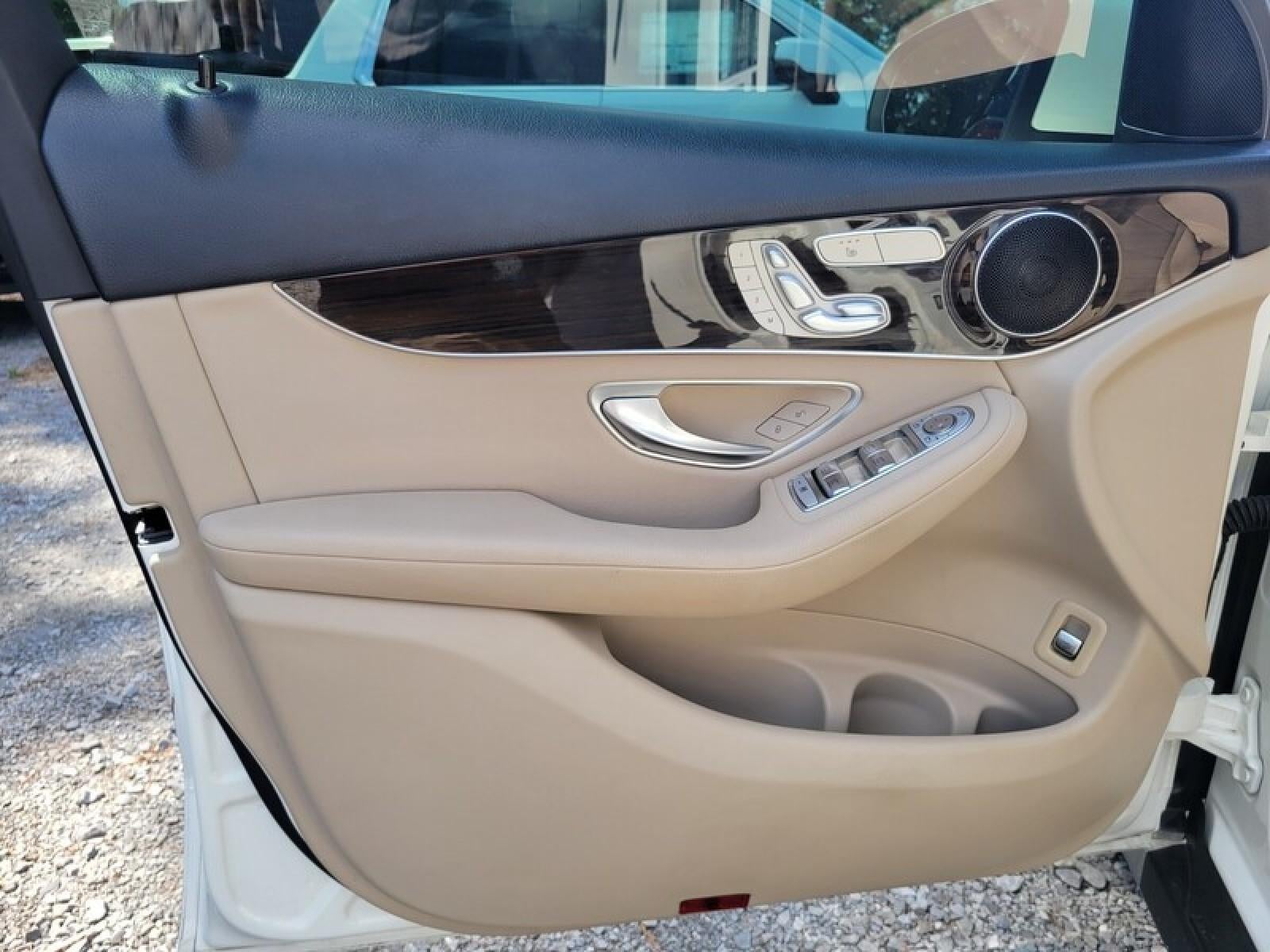 2021 Mercedes-Benz GLC GLC 300