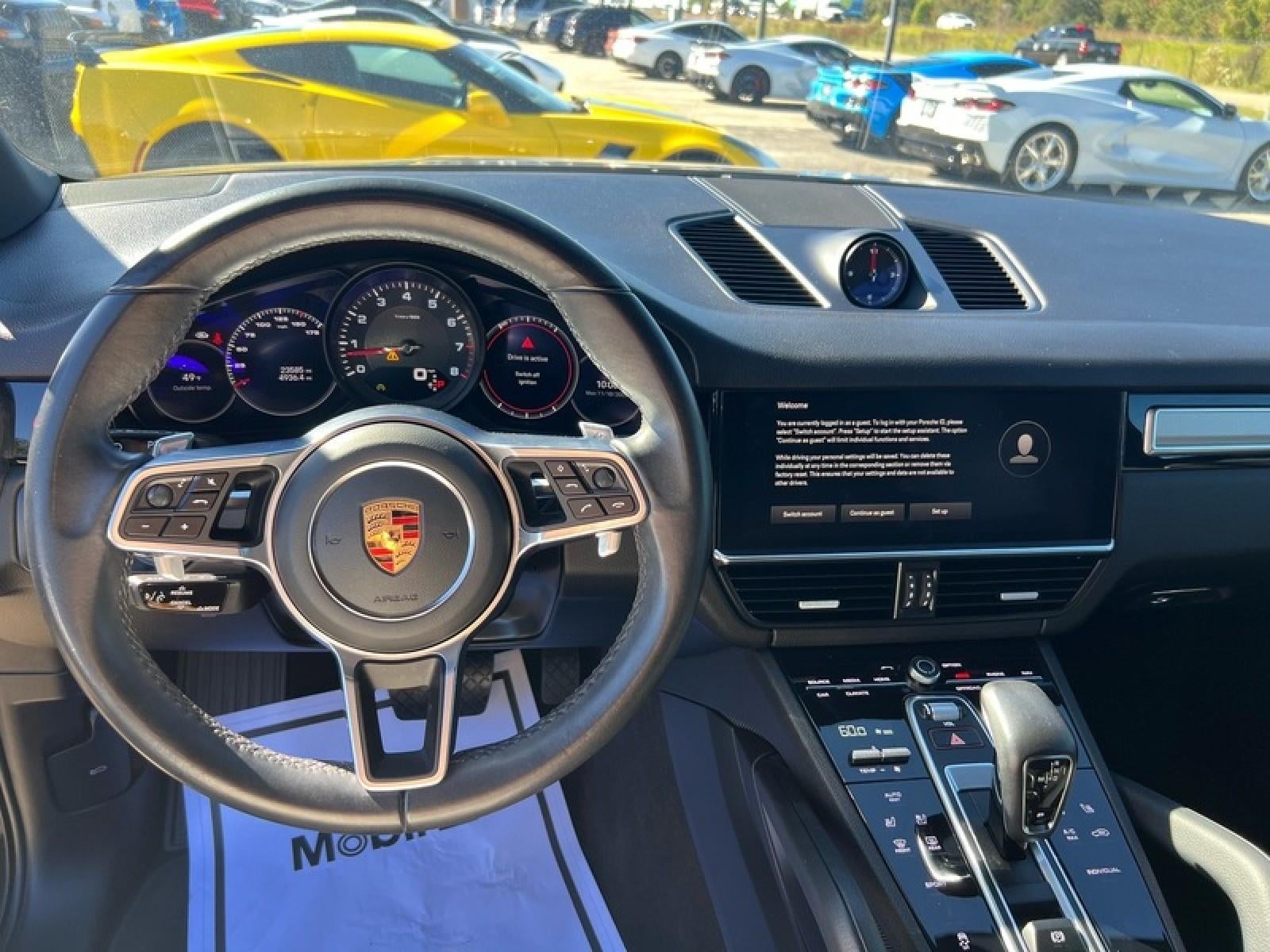 2023 Porsche Cayenne Base