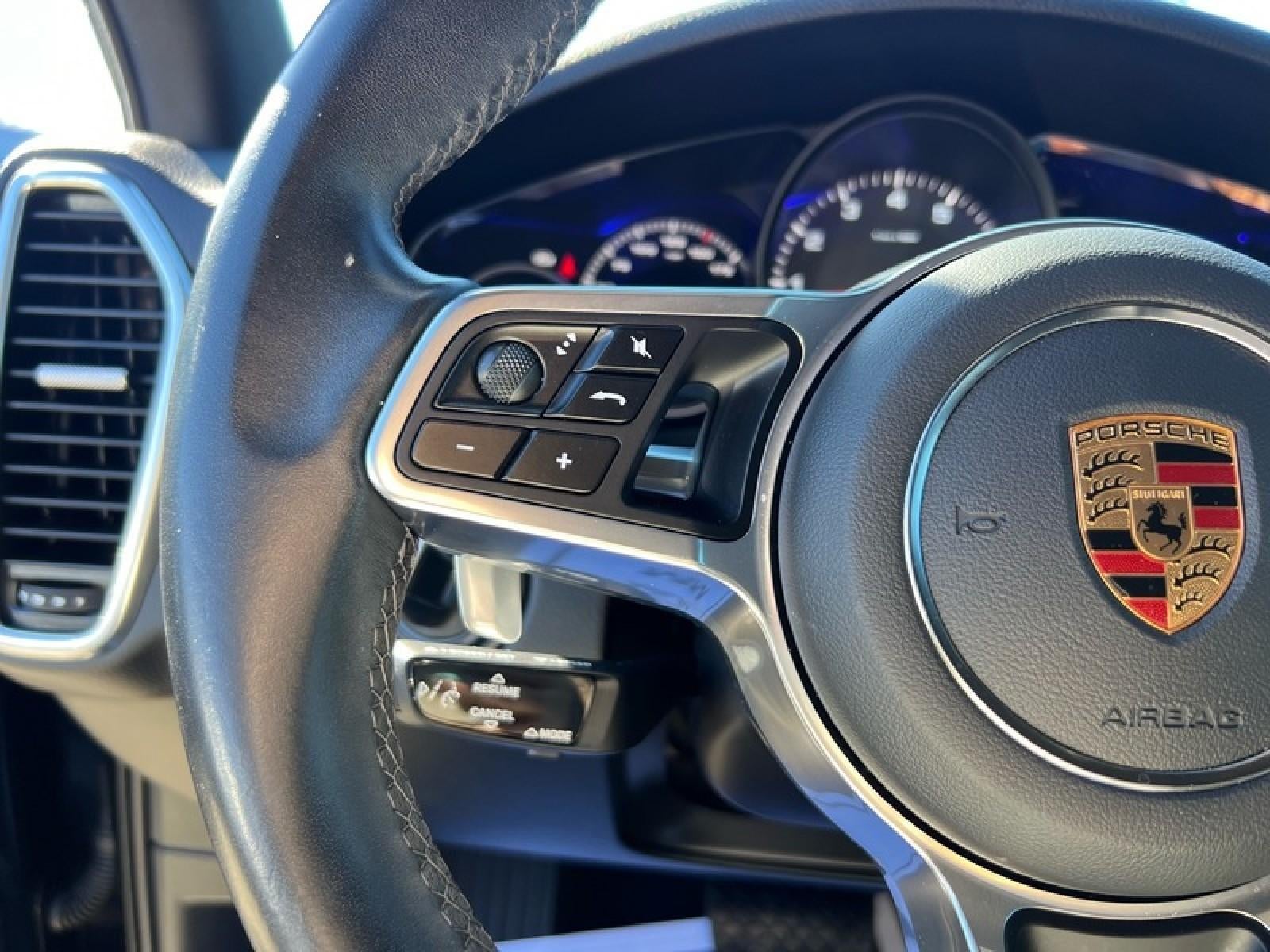 2023 Porsche Cayenne Base