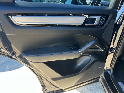 2023 Porsche Cayenne Base