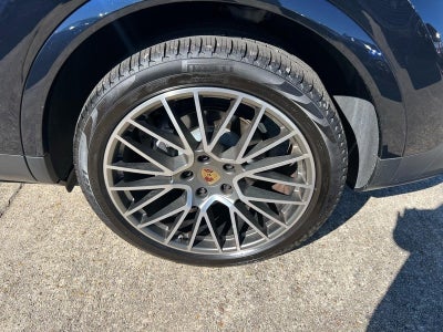 2023 Porsche Cayenne Base