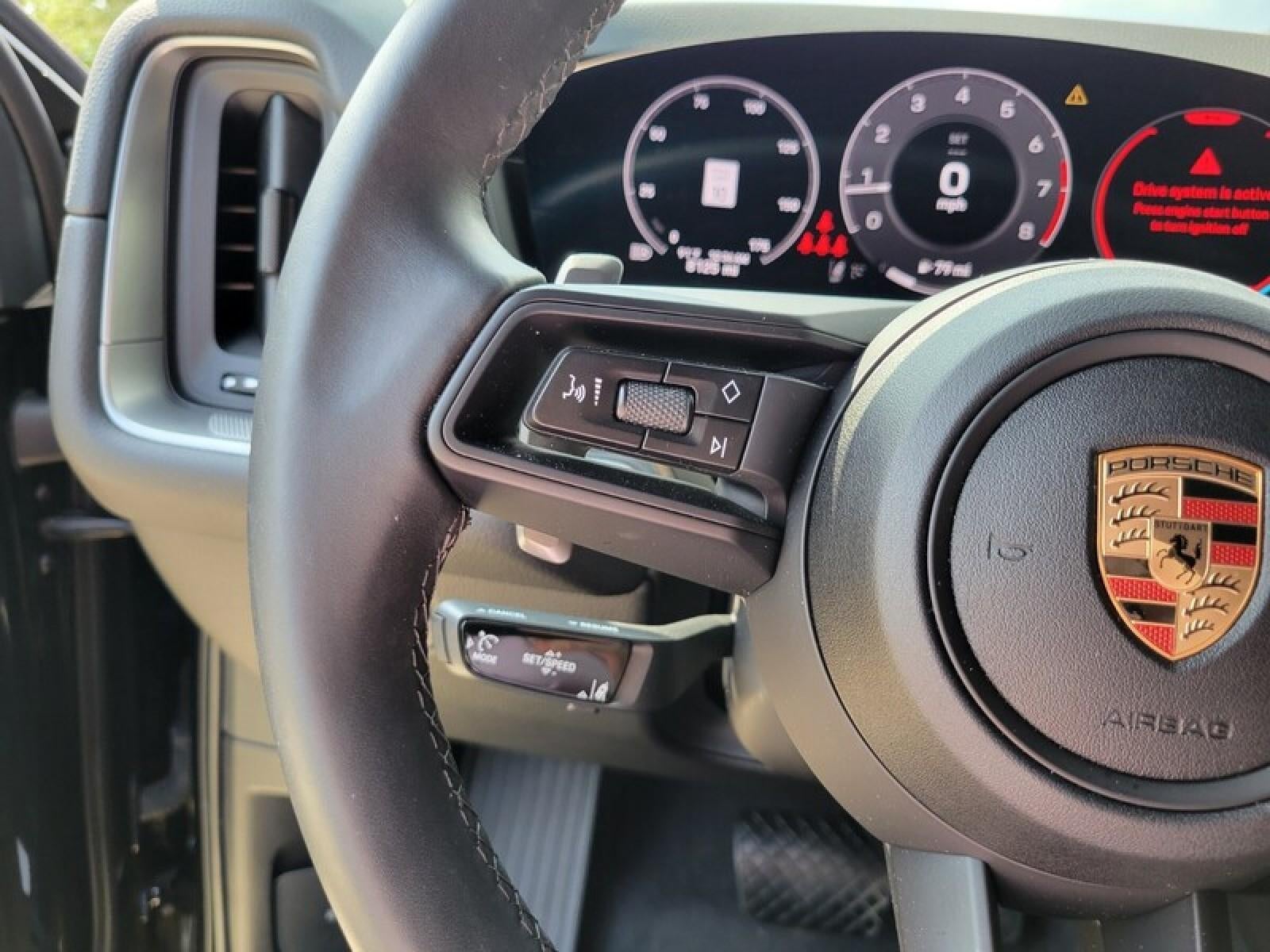 2025 Porsche Cayenne Base