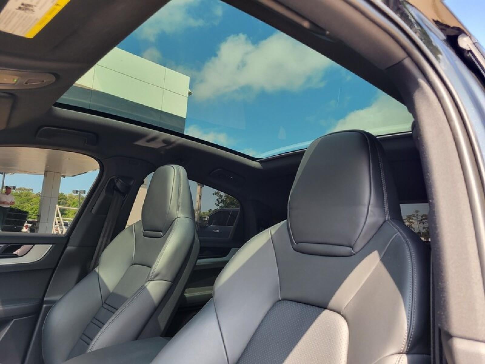 2025 Porsche Cayenne Base