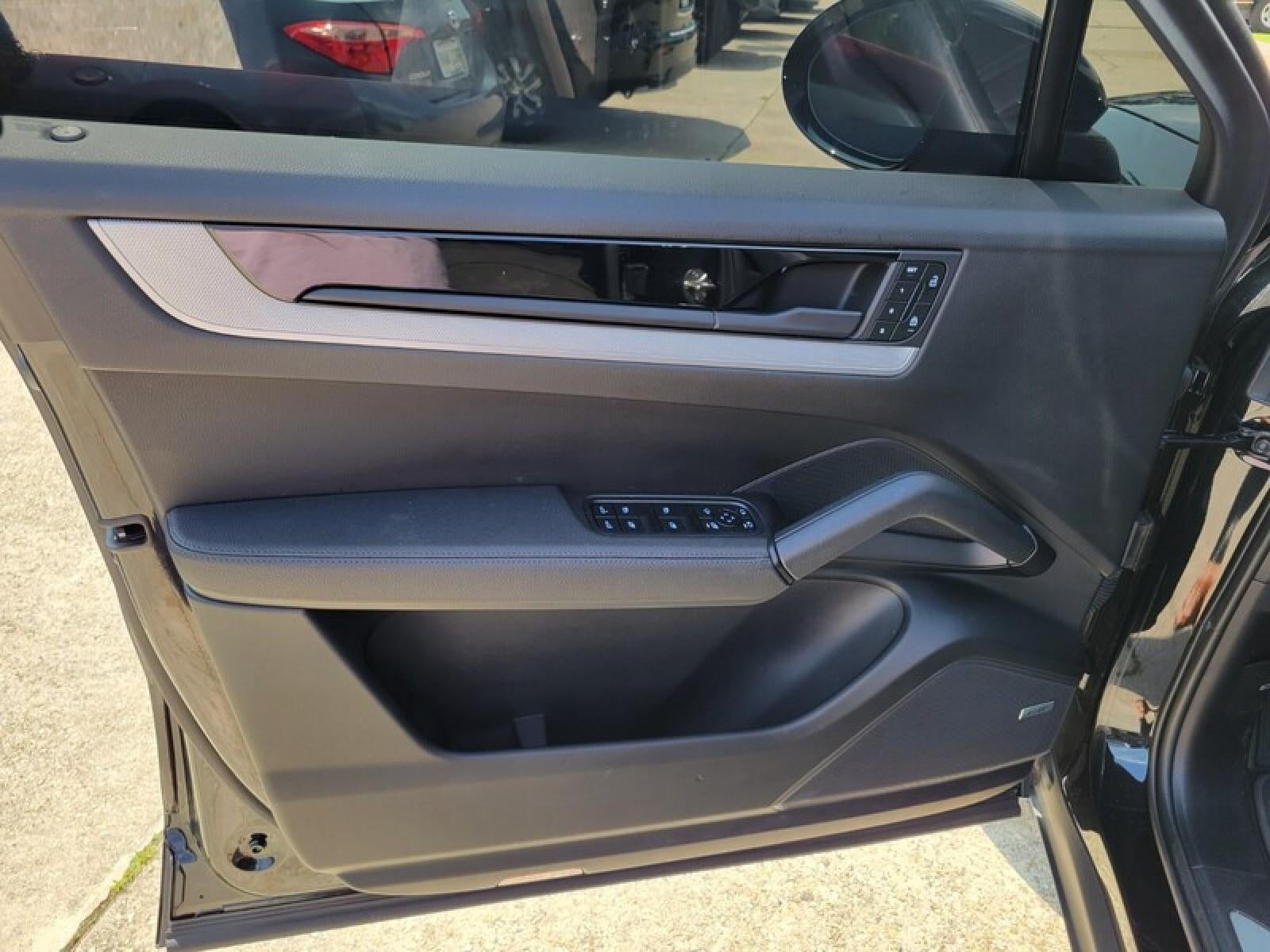 2025 Porsche Cayenne Base