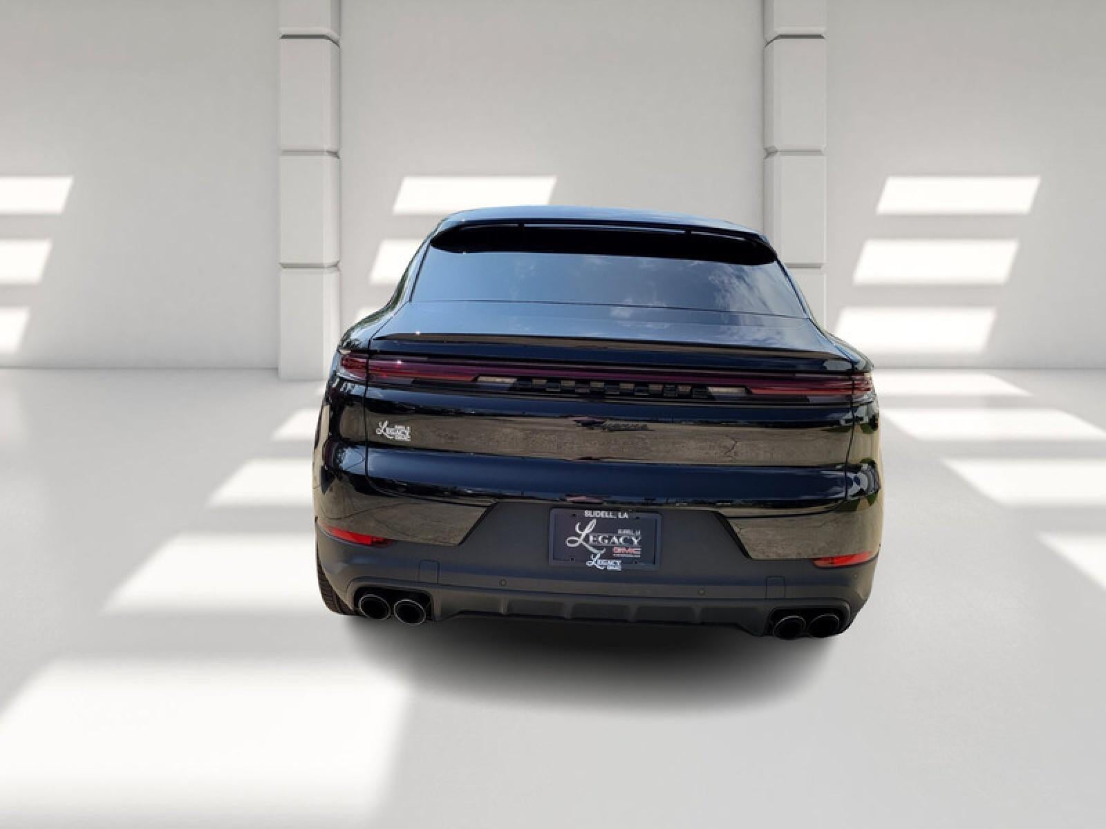 2025 Porsche Cayenne Base